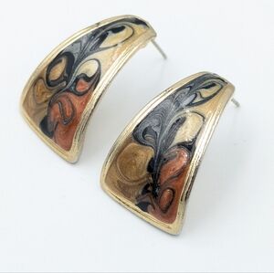 Vintage Made in USA enamel swirl retro gold tone stud earrings